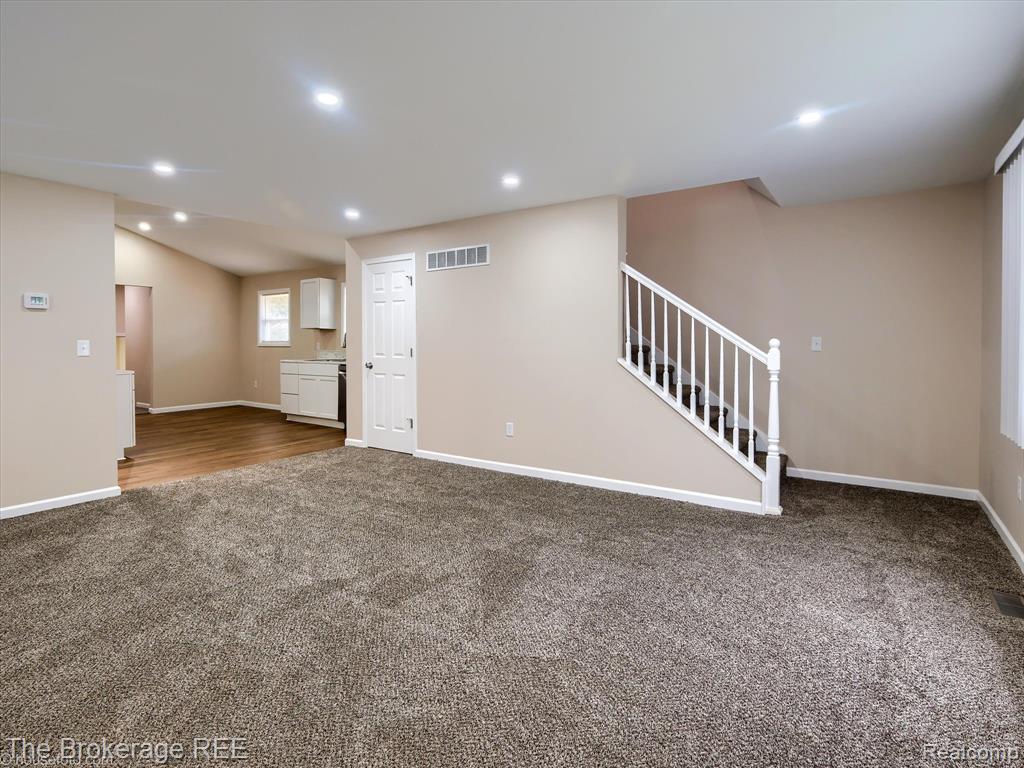 658 Beach Street, Mount Morris, MI 48458 — Photo 6