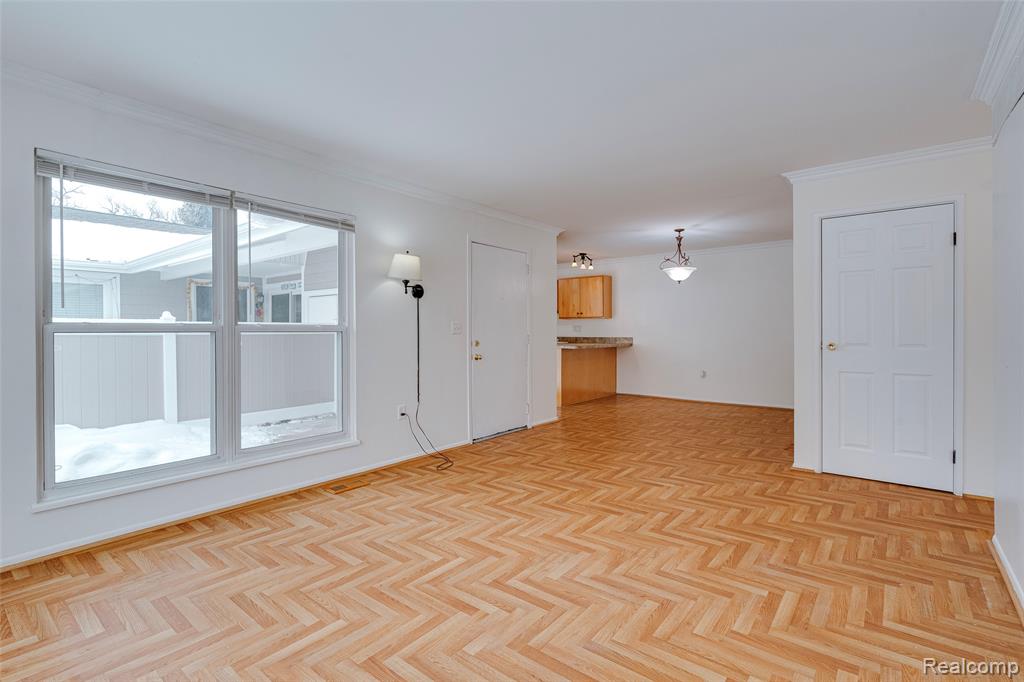 39615 Village Wood Lane, Novi, MI — Photo 9