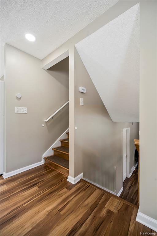 9488 Brookway Court, Goodrich Vlg, MI — Photo 24