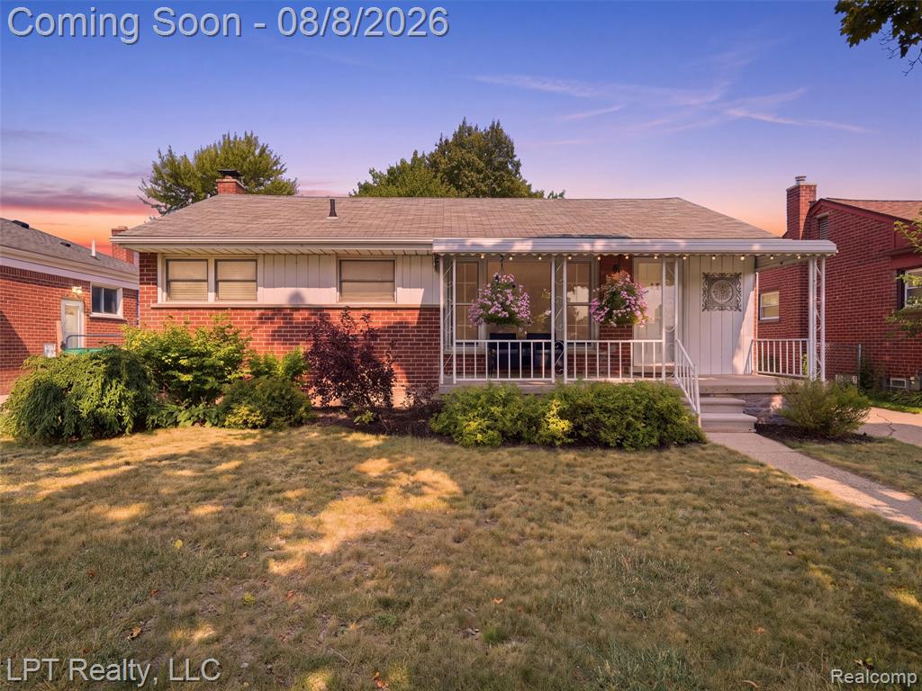 230 Helen Street, Garden City, MI