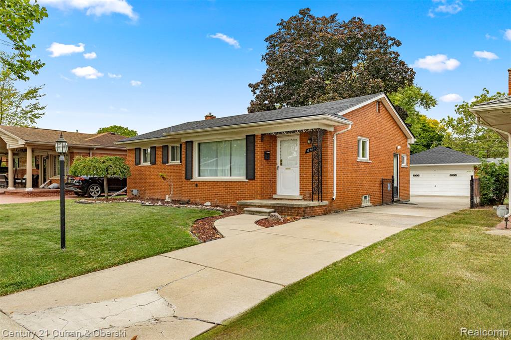 6701 ROSEMARY Street, Dearborn Heights, MI 48127 — front exterior