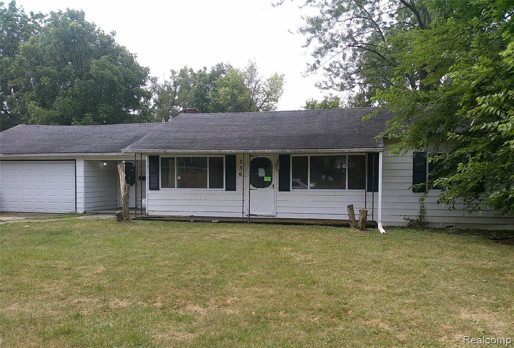 736 Louisa Street, Mount Morris, MI 48458