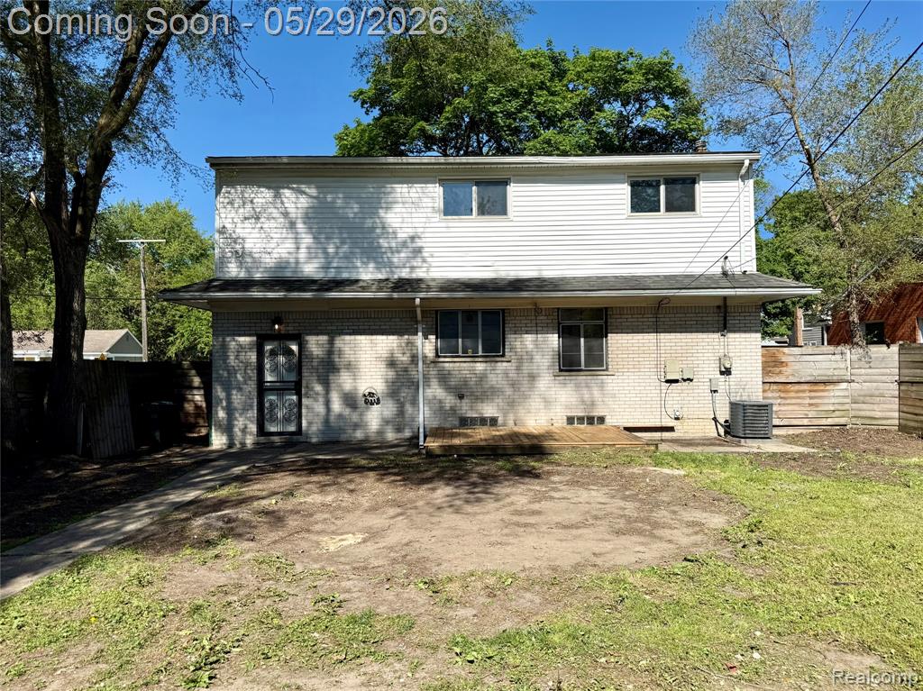 23400 Seneca Street, Oak Park, MI 48237 — Photo 58