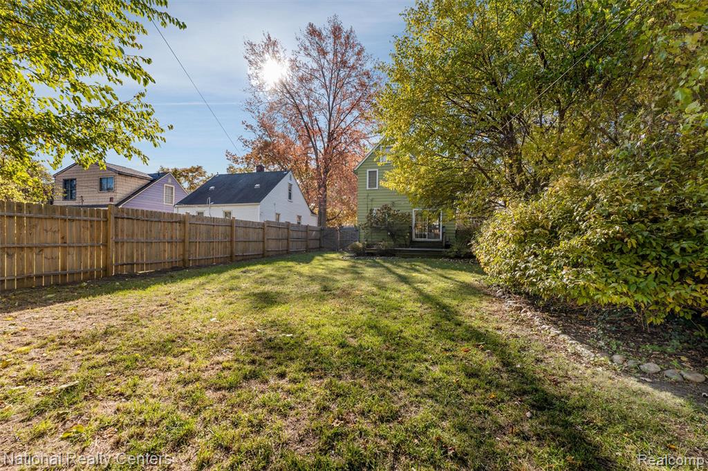 437 E Marshall Street, Ferndale, MI 48220 — Photo 23