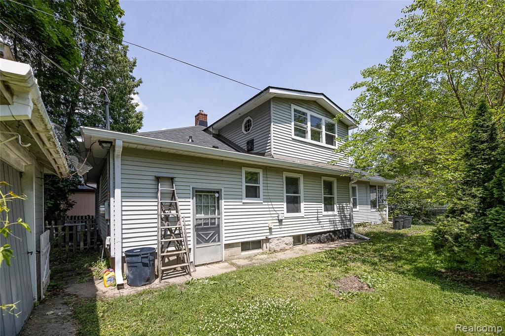 737 N Madison Street, Lapeer, MI 48446 — Photo 32