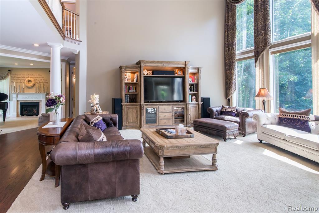 3166 W Beach Lake Drive, Milford, MI, 48380