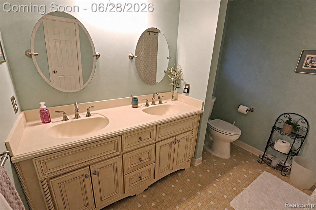 9391 Mayflower Court, Plymouth, MI 48170 — Photo 19