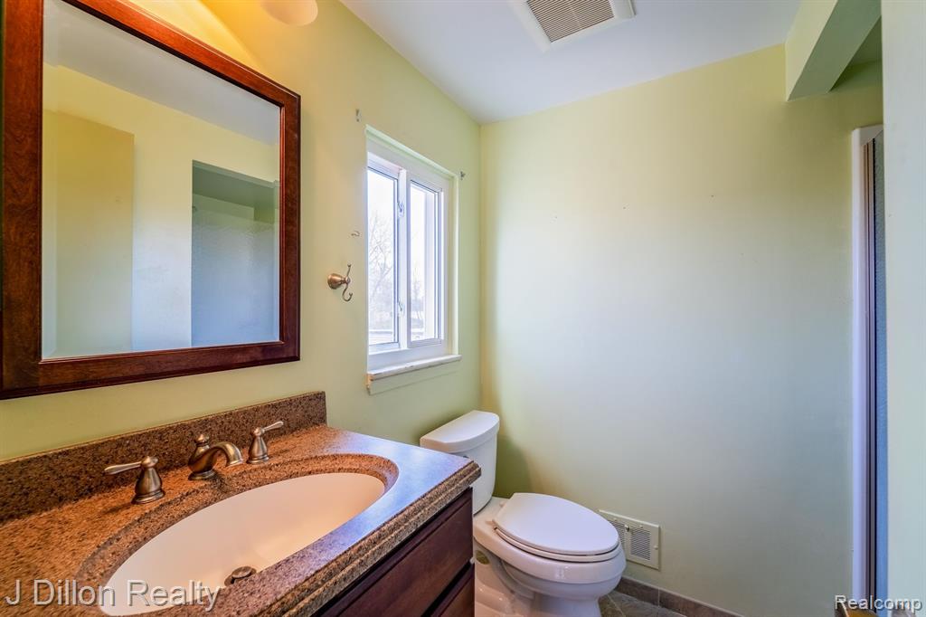 42807 SAXONY Road, Canton, MI 48187 — Photo 41