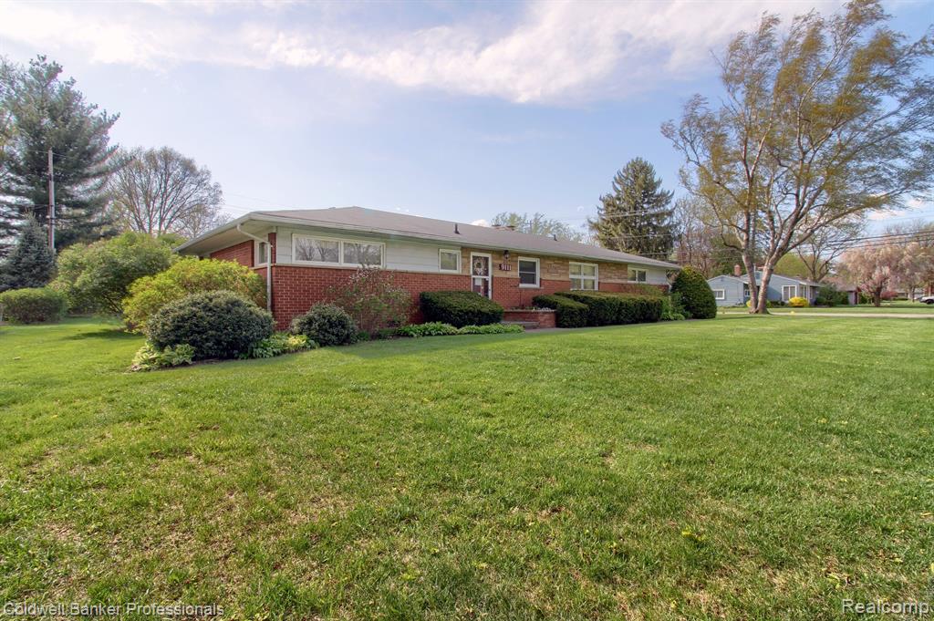 9111 MORRISON Avenue, Plymouth, MI 48170 — Photo 2