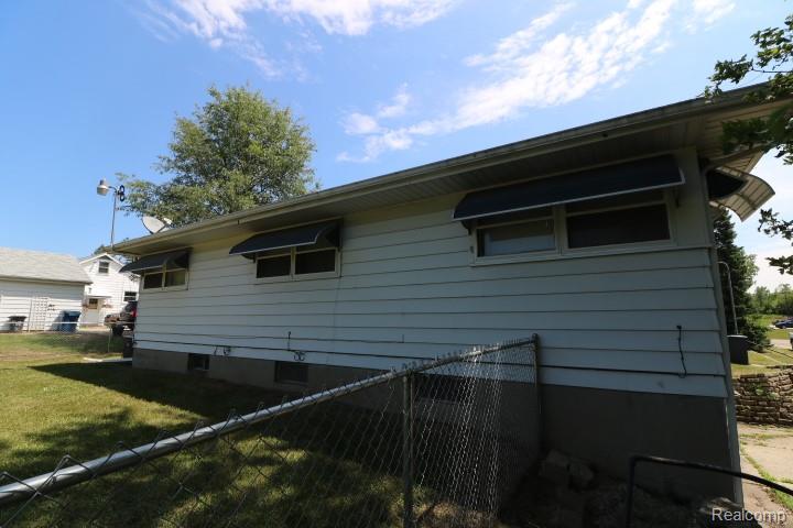 1404 S Graham Road, Flint, MI 48532 — Photo 4