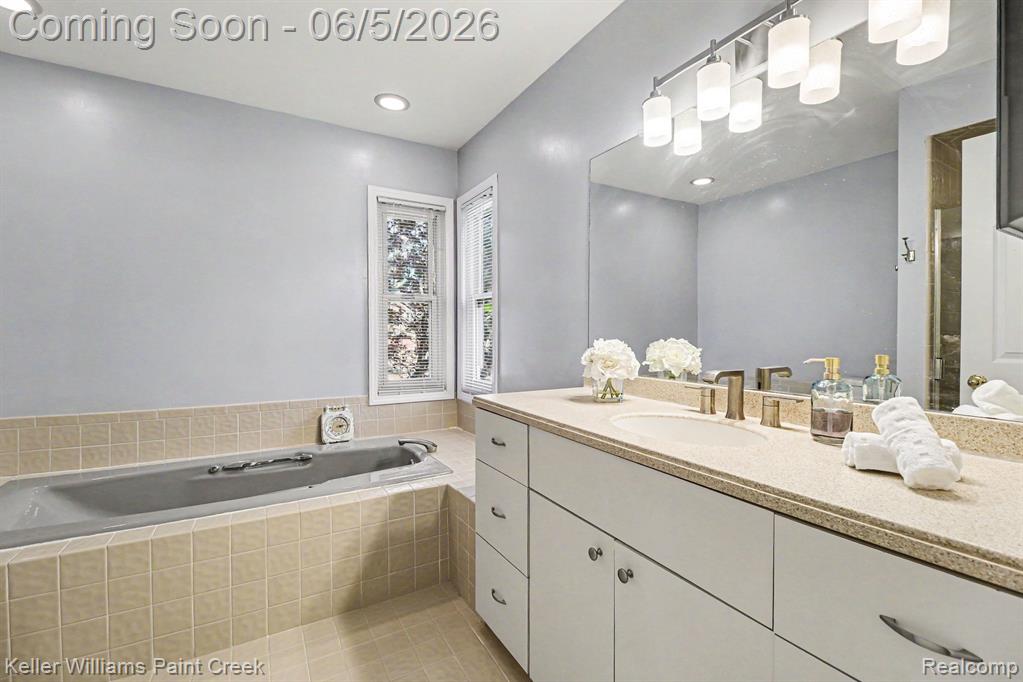 4447 Bentley Drive, Troy, MI 48098 — Photo 14
