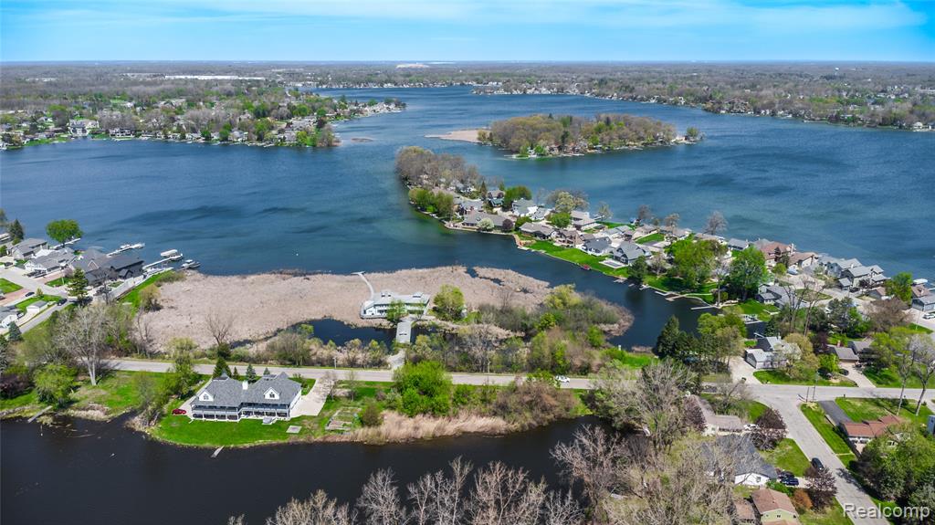 2350 Crane Road, Fenton, MI 48430 — Photo 4