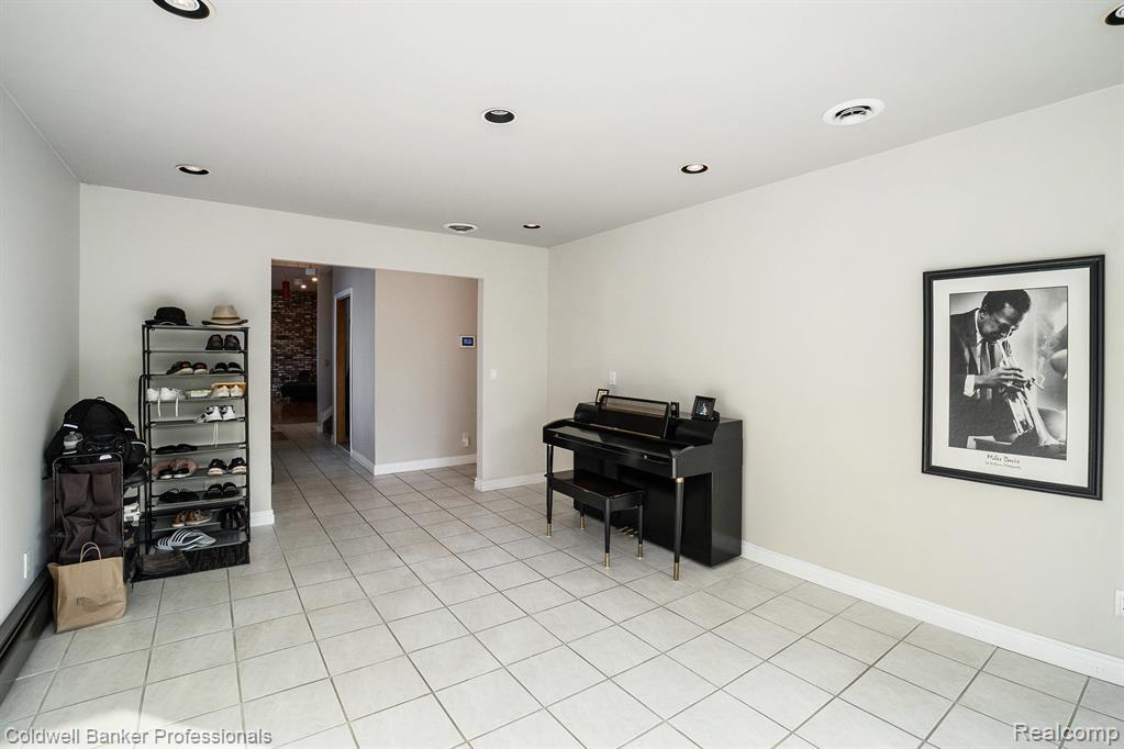 3972 Chevron Drive, Highland, MI 48356 — Photo 21
