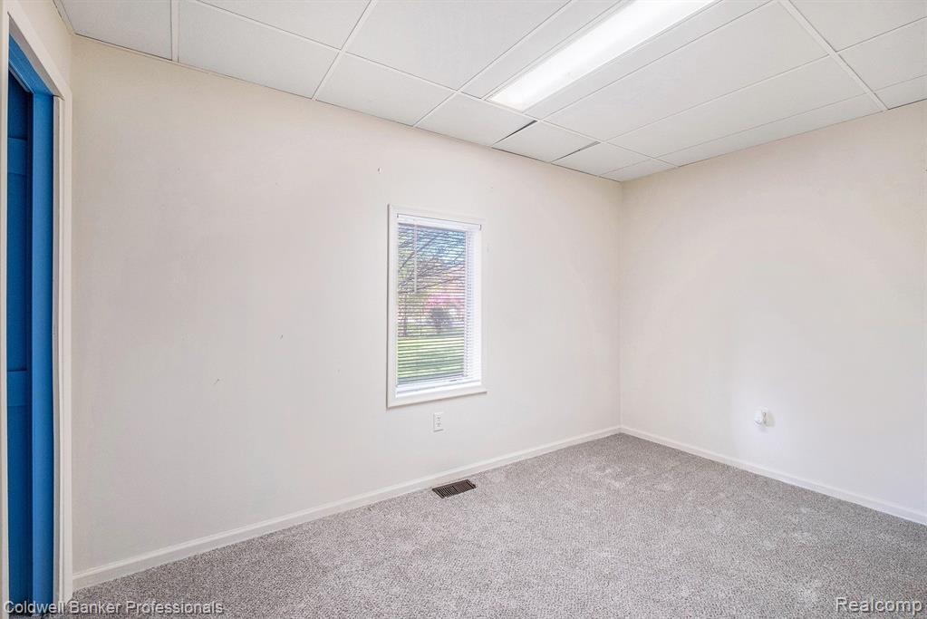 6093 PORTER Road, Grand Blanc, MI 48439 — Photo 9