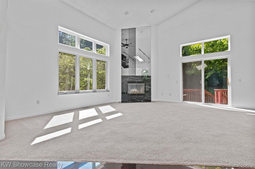 6255 WHISPERING MEADOWS Drive, White Lake, MI 48383 — Photo 18