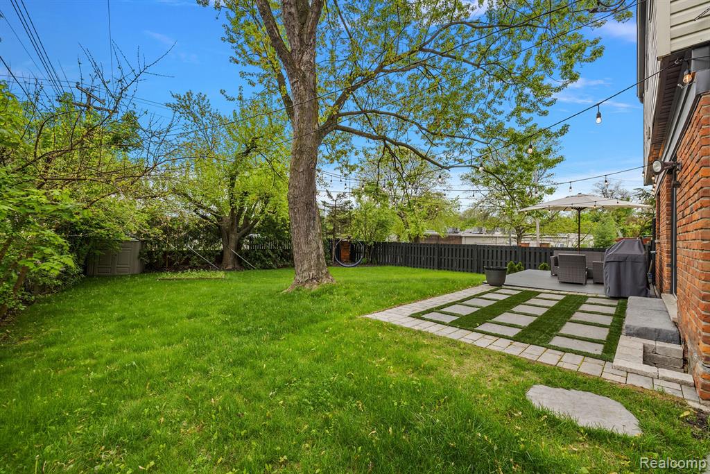 1000 CANTERBURY Street, Northville, MI 48167 — Photo 5