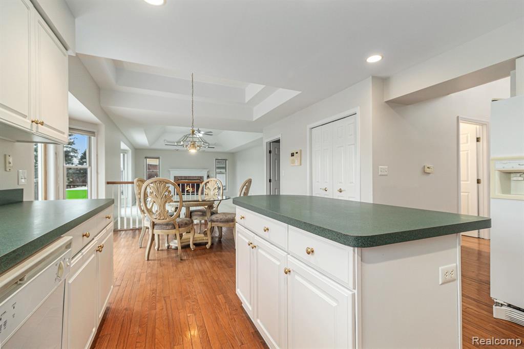 4536 Lohr Road, Ann Arbor, MI 48108 — Photo 17