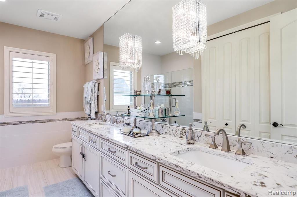 3960 HARVEST CREEK Court, Rochester, MI 48306 — Photo 40