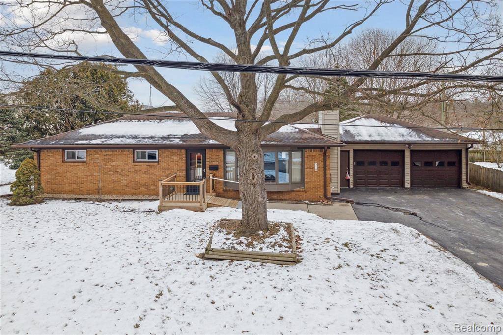 310 TAYLOR Lane, Chelsea, MI 48118 — Photo 44