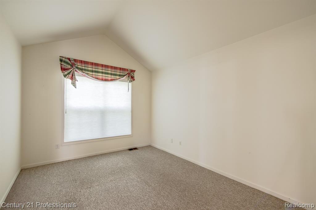 4970 Fox Chase Drive, White Lake, MI 48383 — Photo 27