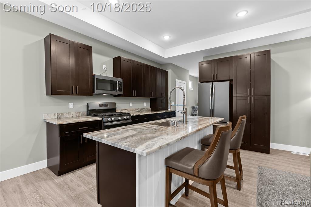 3129 Harbor Pointe Circle, Fenton, MI 48430 — Photo 9