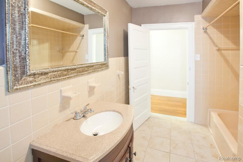 7880 Van Dyke Place, Detroit, MI 48214 — Photo 16