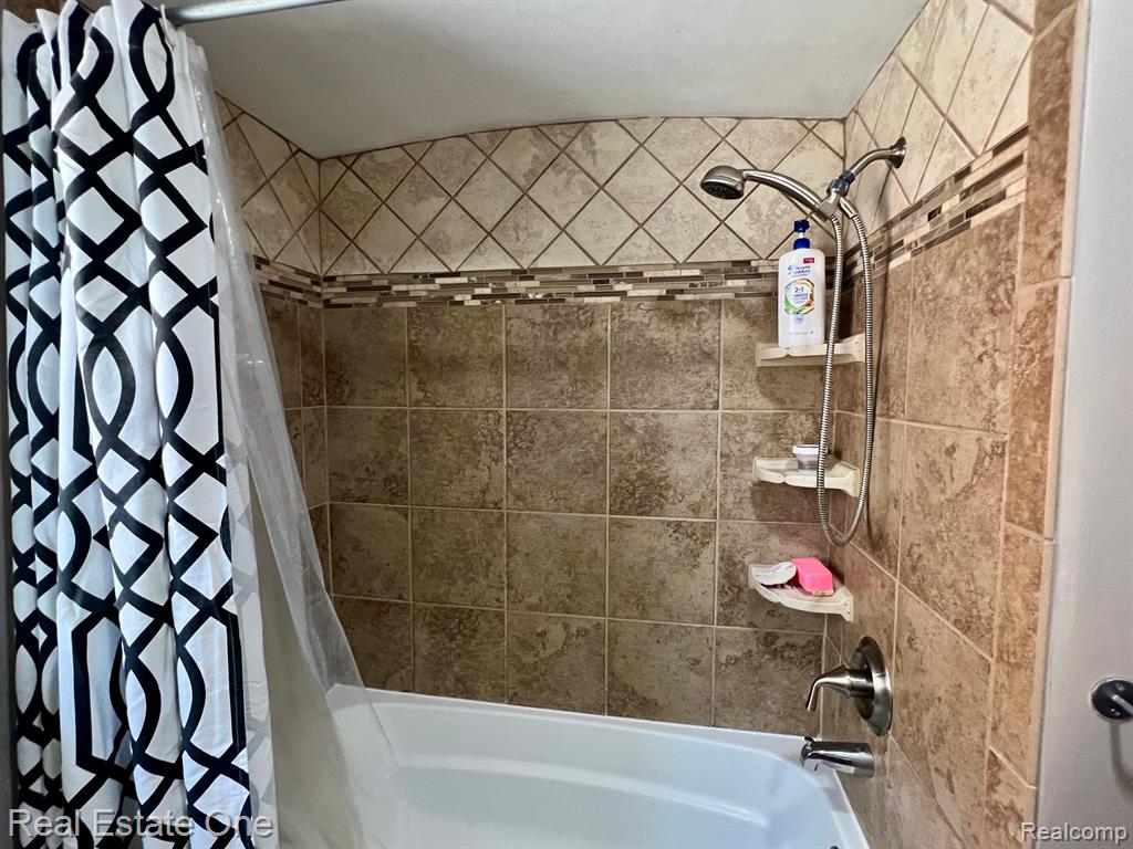 530 N LAFAYETTE Street, Dearborn, MI 48128 — Photo 18