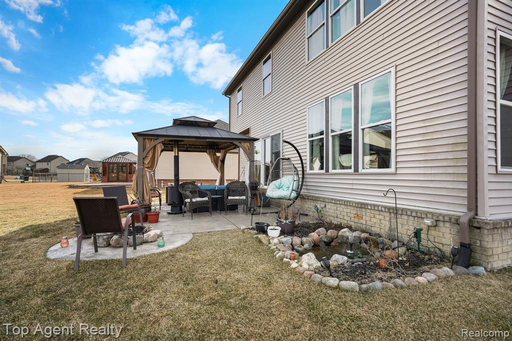 53501 MARY ANN Lane, New Baltimore, MI 48047 — Photo 33
