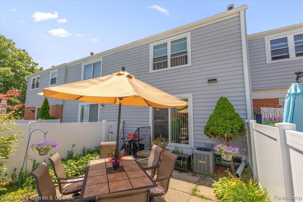 24582 OLDE ORCHARD Street, Novi, MI — Photo 4