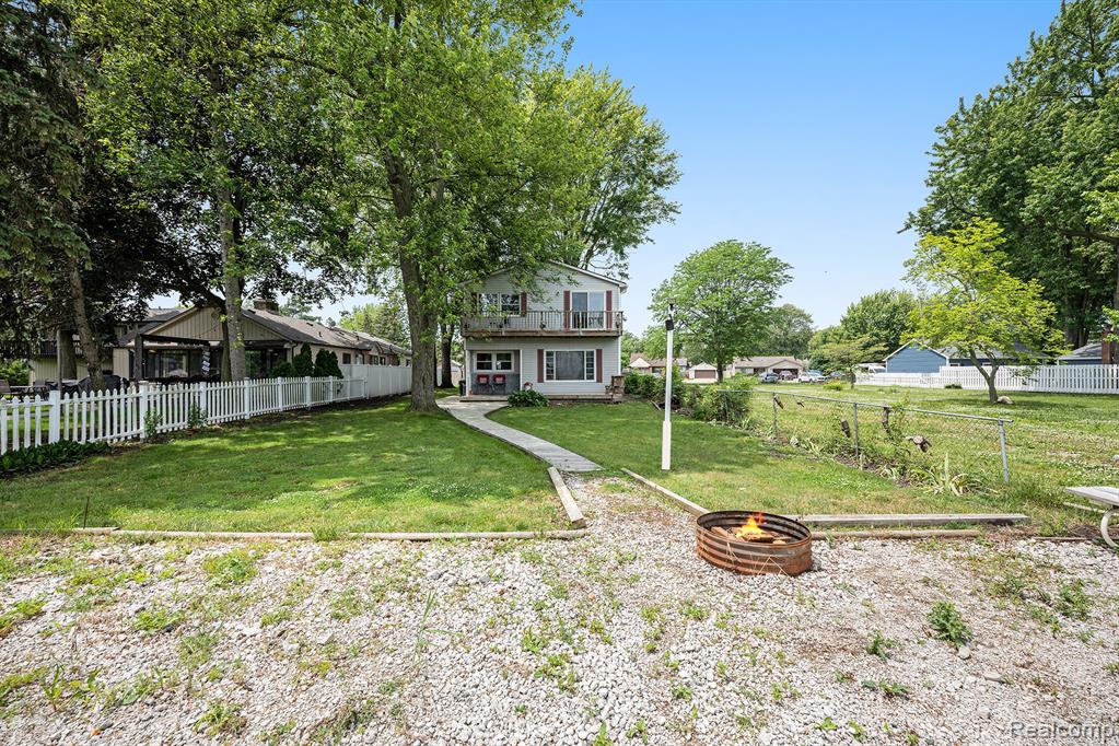 39846 Shoreline Drive, Harrison Township, MI — Photo 15
