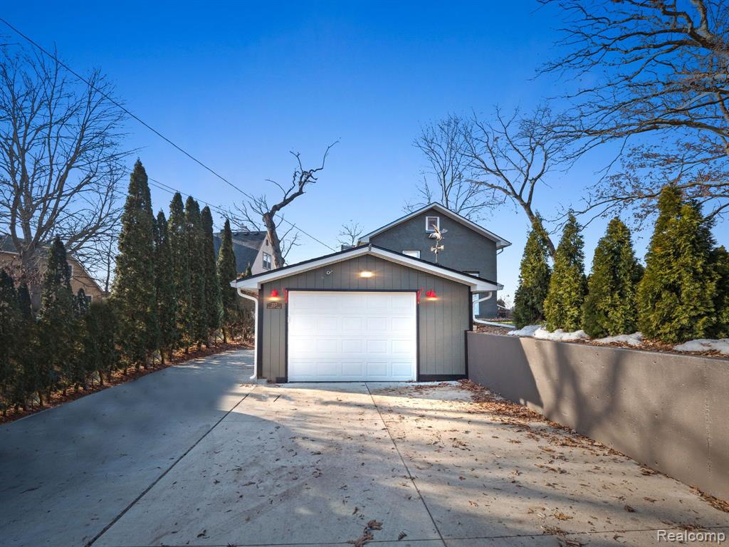 227 Shotwell Street, White Lake, MI — Photo 2