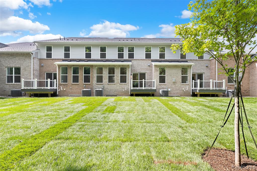 49530 Coldwater Ridge Drive, Northville, MI 48168 — Photo 47