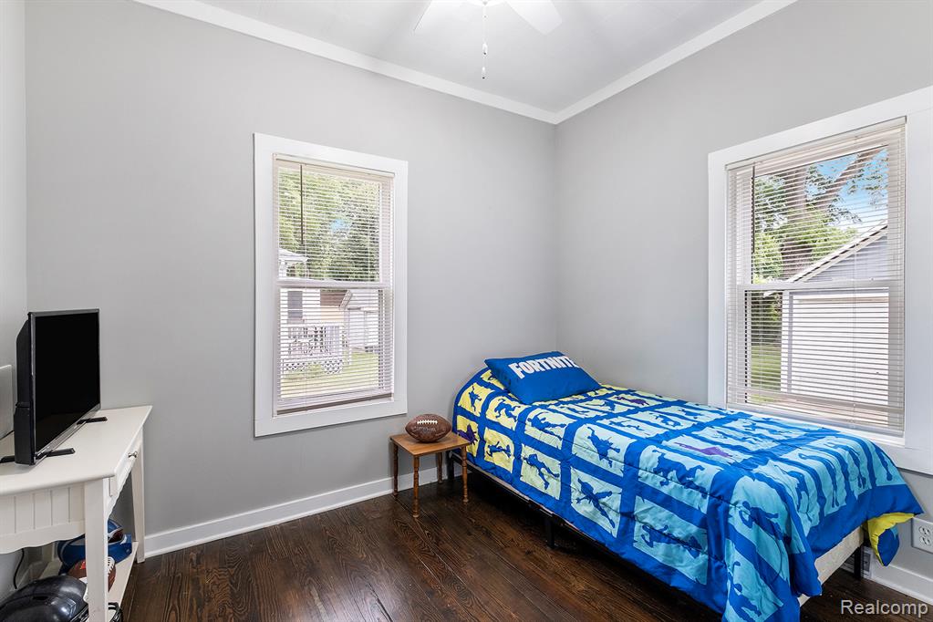 305 Center Street, Holly, MI 48442 — Photo 16