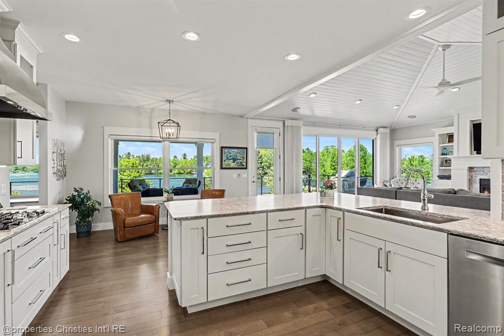 2260 Willow Bay Lane, Gladwin, MI 48624 — Photo 11