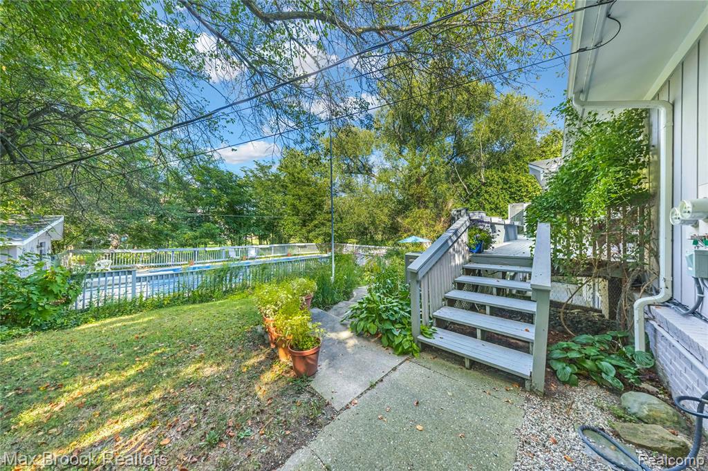 35550 Pleasant Valley Road, Farmington Hills, MI, 48331