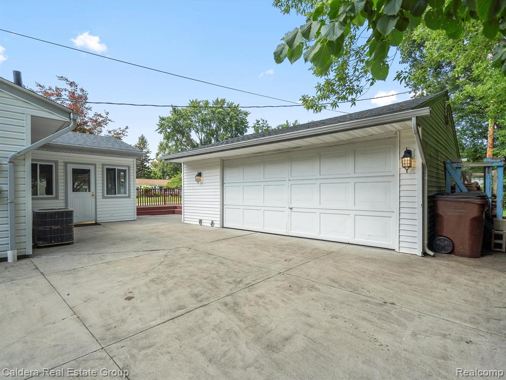 50560 PARSONS Drive, Shelby Twp, MI 48317 — Photo 30