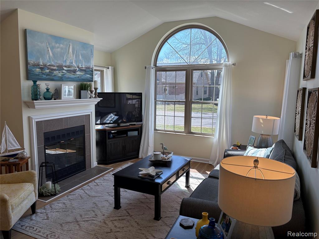607 Perry Creek Drive, Grand Blanc, MI 48439 — Photo 8