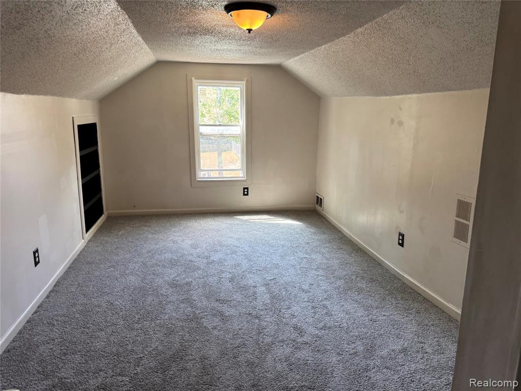 6380 Rosemont Avenue, Detroit, MI 48228 — Photo 15