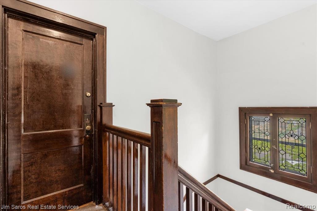 981 2N Beaconsfield Avenue, Grosse Pointe, MI 48230 — Photo 3