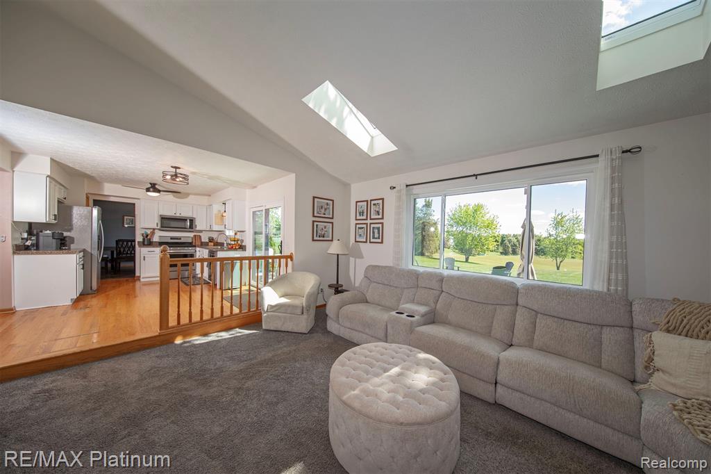 9633 Fairfax Drive W, Pinckney, MI 48169 — Photo 9