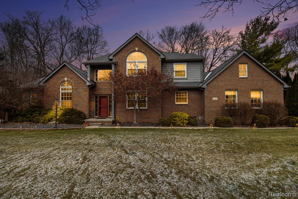 6829 Woodcrest Ridge, Clarkston, MI — front exterior