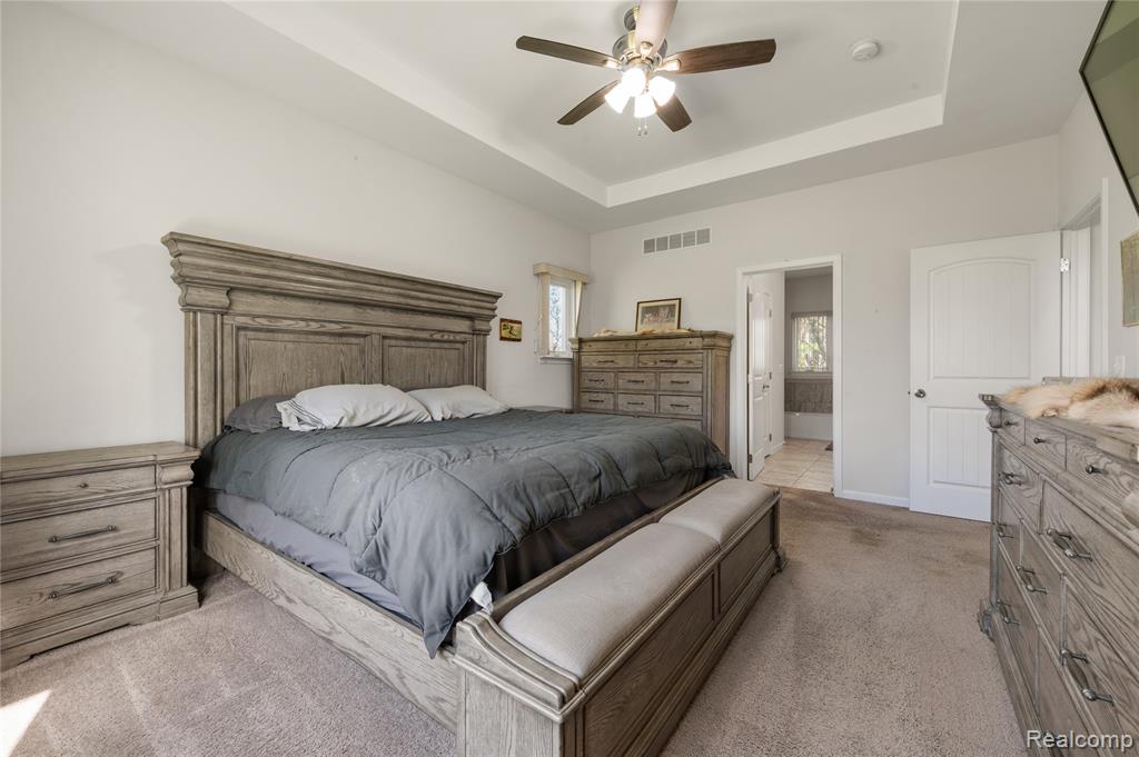 5785 Layton Road, Fowlerville, MI 48836 — Photo 11