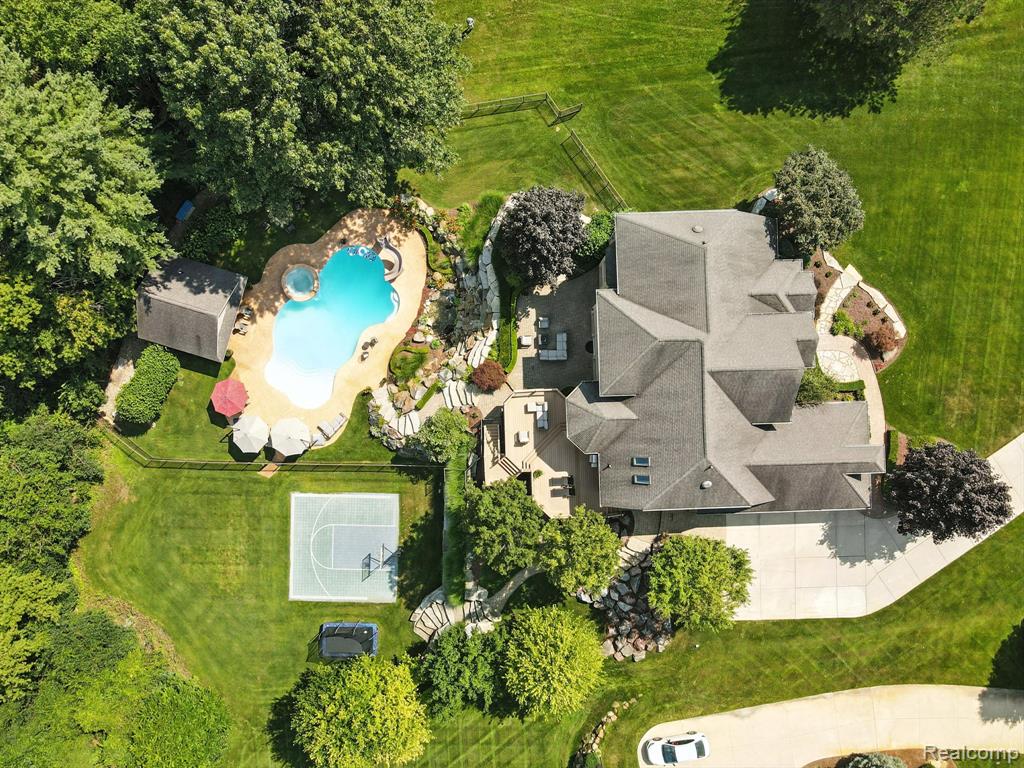 815 Pinery Boulevard, Lake Orion, MI 48362 — Photo 45