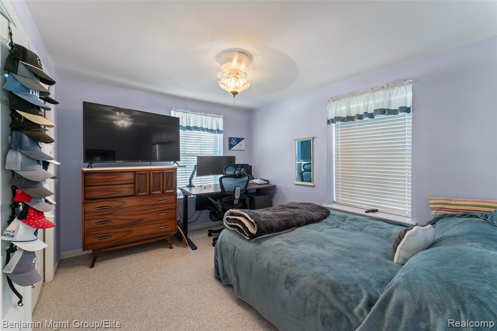 5380 Versailles Avenue, Brighton, MI 48116 — Photo 30