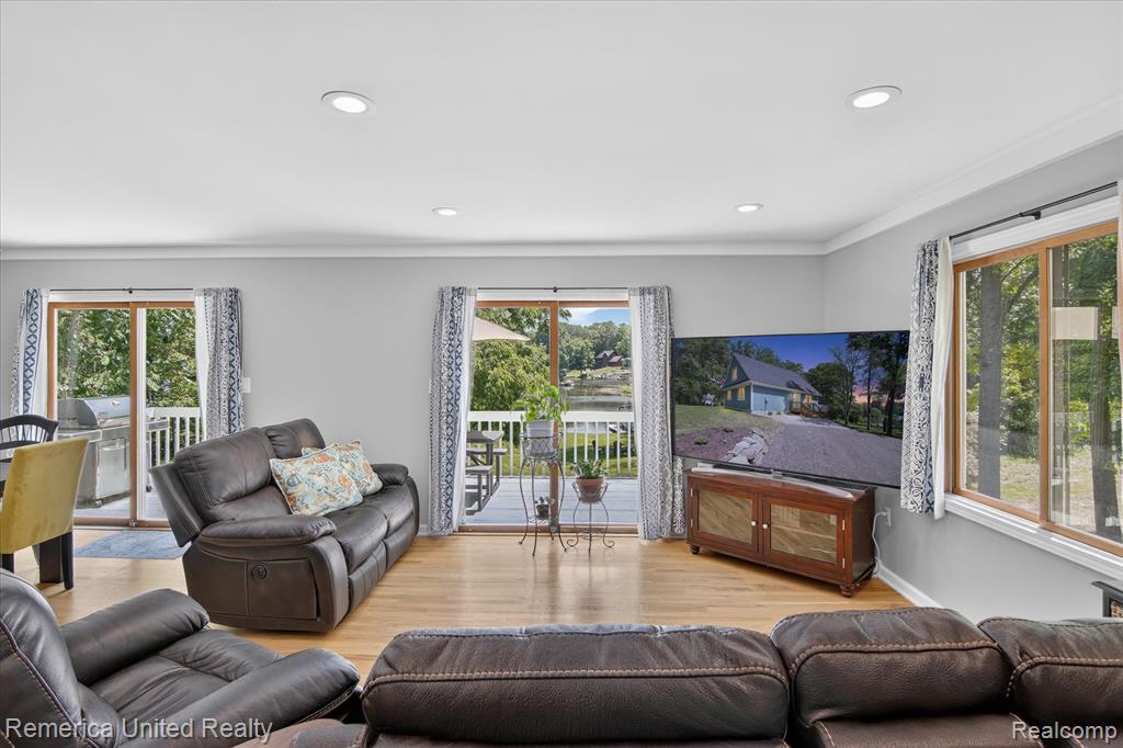 11521 Westshore Drive, Pinckney, MI 48169 — Photo 9