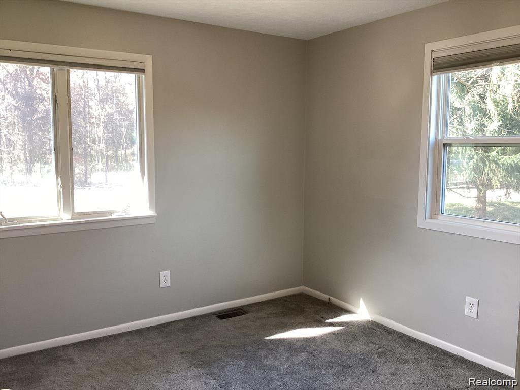 7491 PINCKNEY Road, Pinckney, MI 48169 — Photo 10