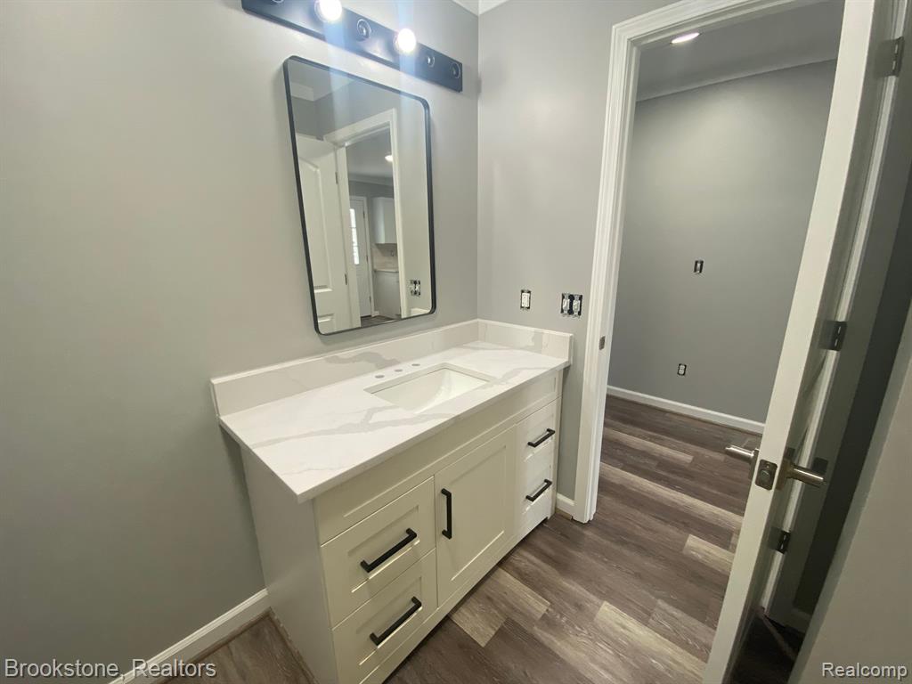 940 FRED W MOORE, St. Clair, MI 48079 — Photo 5