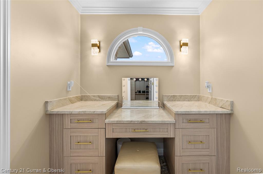 18091 Peninsula Way, Northville, MI 48168 — Photo 36