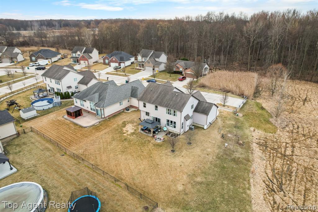53501 MARY ANN Lane, New Baltimore, MI 48047 — Photo 46