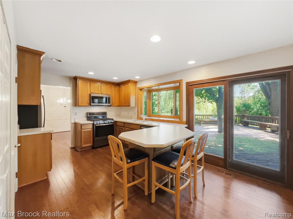 4259 Savoie Trail, West Bloomfield, MI 48323 — Photo 14